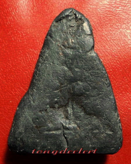 ยอดขุนพลแห่งลุ่มน้ำแม่กลอง พระท่ากระดานเนื้อตะกั่วสนิมแดง กรุท่าเสา จ.กาญจนบุรีค่ะ