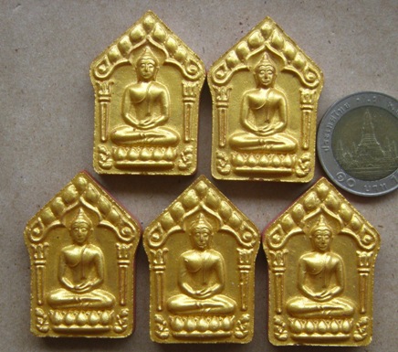 5องค์ ขุนเเผนผงพรายกุมารหลวงพ่อคูณ ปี2557พิมพ์ใหญ่ กรรมการหน้าทอง ตะกรุดเงินคู่ รุ่นเมตตา มหานิยม91ป