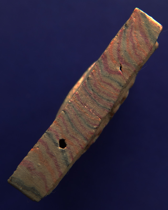 3.สมเด็จหลวงพ่อแพ วัดพิกุลทอง พิมพ์ฐานสิงห์ สายรุ้ง ตะกรุดทอง 3 กษัตริย์ ติดแผ่นทอง พร้อมกล่องเดิม