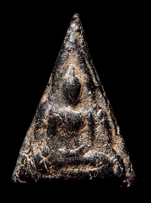 นางเขาพระศรีซุ้มหยัก เนื้อดำ กรุุวัดเขาพระศรี สุโขทัย สวยเดิมๆจากกรุ