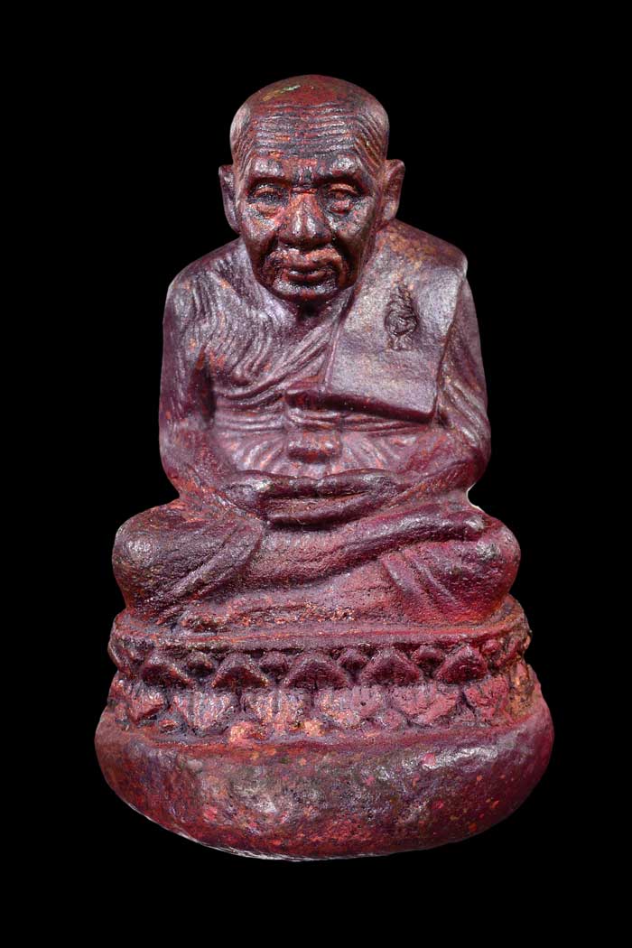 หลวงปู่ทวด พิมพ์เบ้าทุบมหาลาภ เนื้อนวะโลหะ รุ่นกฐิน วัดช้างให้ ปี 2540 สร้าง 9999 องค์ครับ