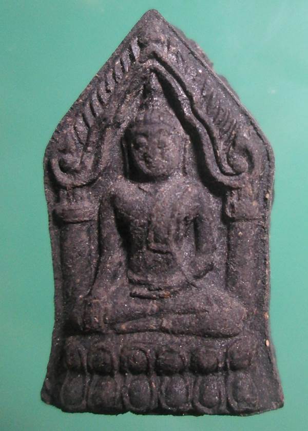 พระขุนแผนทรงพลเล็ก หลังคะกรุด หลวงปู่หมุน ปลุกเสก ออกวัดซับลำใย ปี 2543