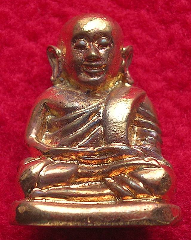 รูปหล่อหลวงพ่อเงิน วัดท่ามะไฟ จ.พิจิตร