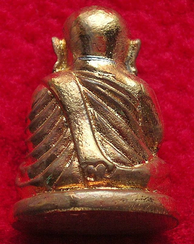 รูปหล่อหลวงพ่อเงิน วัดท่ามะไฟ จ.พิจิตร