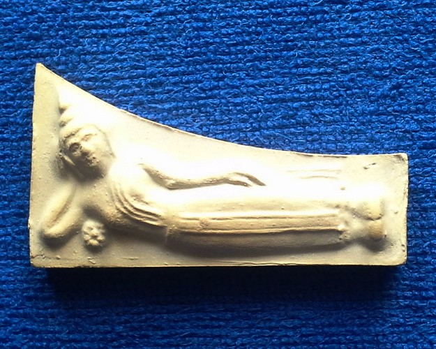 พระสมเด็จวัดบางขุนพรหม ( วัดใหม่อมตรส ) พิมพ์ไสยาสน์ เนื้อผง พ.ศ.2539 กทม.