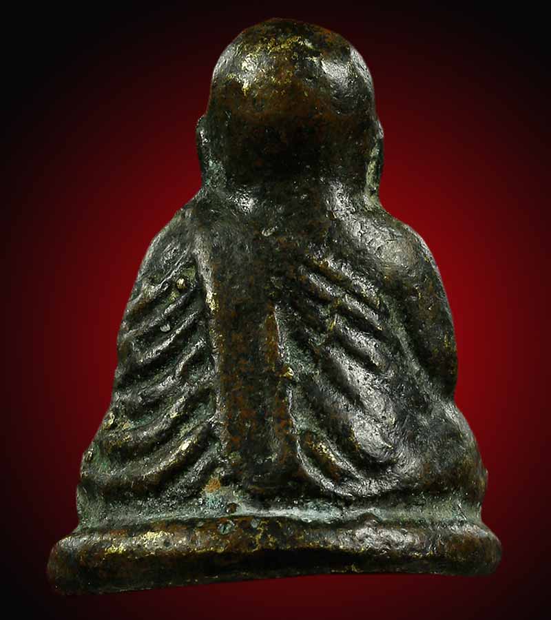 หลวงพ่อเงิน วัดบางคลาน รุ่นปืนแตก พิมพ์ เศียรกลม วัดคงคารา ม อ.โพทะเล จ.พิจิตร