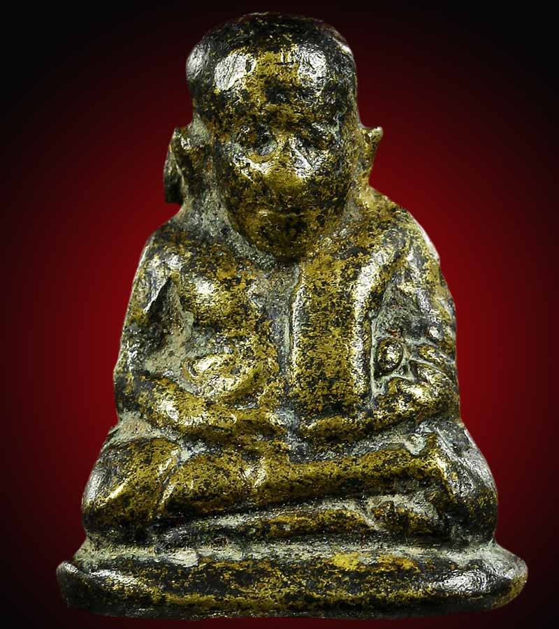 หลวงพ่อเงิน วัดบางคลาน รุ่นปืนแตก พิมพ์ เศียรโต  วัดคงคารา ม อ.โพทะเล จ.พิจิตร 