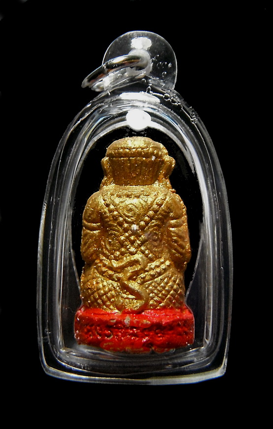 หนุมานชมภูนุช เนื้อผงพุทธคุณผสมว่าน 108 ทาทองฐานแดง  พิธีพุทธาภิเษก วัดสุทัศน์ 5 ครั้ง 