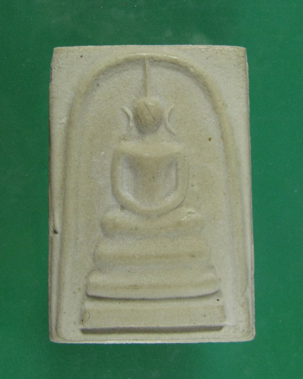 พระสมเด็จหลวงพ่อมุม วัดปราสาทเยอร์ จ.ศรีสะเกษ หลังยันต์รูปเหมือน