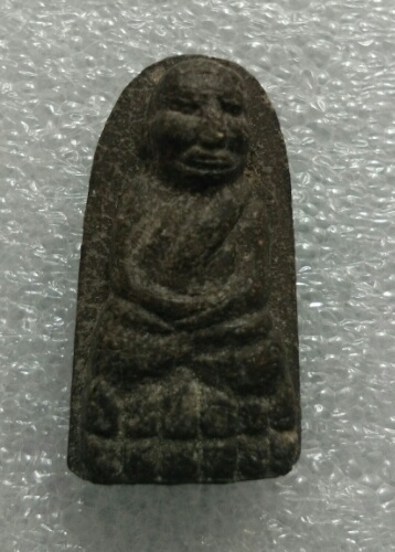 พระเนื้อผงพิมพ์หลวงปู่ทวด หลวงปู่หมุน ปลุกเสก ปี42 รุ่นพระเจ้าห้าพระองค์ ออกวัดสุทัศน์