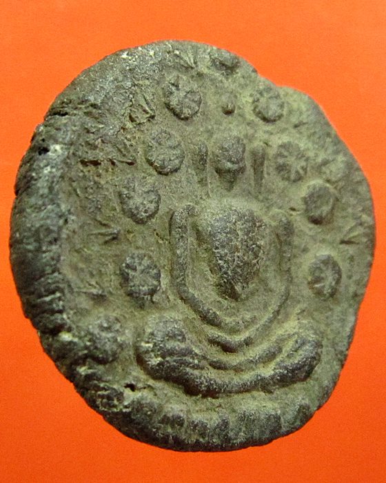 พระกรุสะดือเมือง (วัดอินทขิล) เชียงใหม่