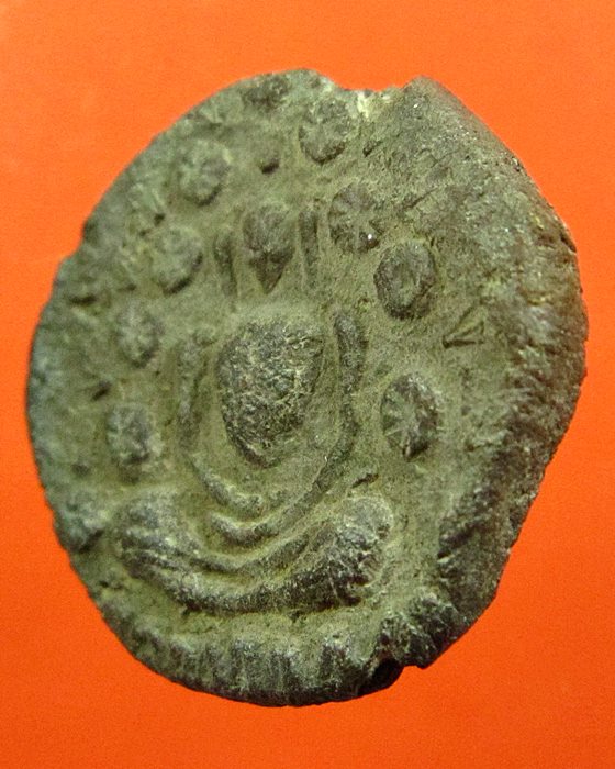 พระกรุสะดือเมือง (วัดอินทขิล) เชียงใหม่