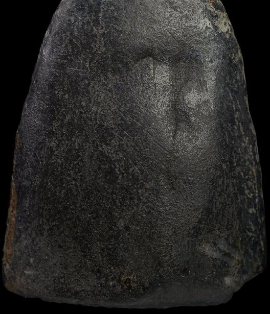 พระพิมพ์บัวเล็บช้าง เนื้อดิน กรุวัดชนะสงคราม กรุงเทพฯ 