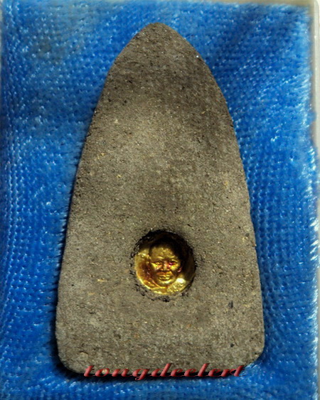 พระหลวงพ่อทวด วัดช้างให้ เนื้อว่านหลังทองคำ รุ่นกฐิน ปี 2542 สวยมากพร้อมกล่องเดิมค่ะ