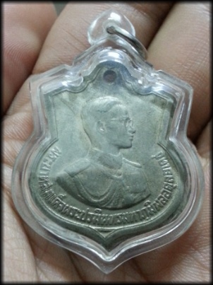 ในหลวง 3 รอบ สว นิยม