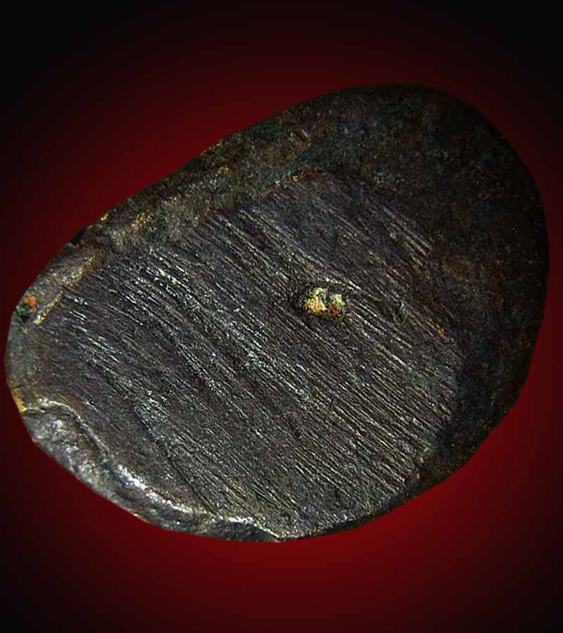 หลวงพ่อเงิน วัดบางคลาน รุ่นปืน แตก พิมพ์ นิยมเศียรโต วัดคงคา ราม อ.โพทะเล จ.พิจิตร 