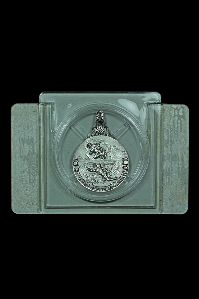 เหรียญพระมหาชนก พระราชนิพนธ์ "พระบาทสมเด็จพระเจ้าอยู่หัวภูมิพลอดุลยเดชฯ" เนื้อเงิน พิมพ์เล็ก ปี๒๕๔๒ 