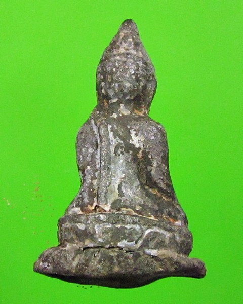 พระแก้บนเนื้อชินตะกั่วสนิมแดงมีคราบไข ทารักเก่าสูง5เซนต์