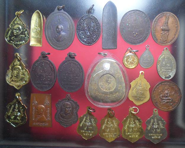 หลวงพ่อแพ วัดพิกุลทอง สิงห์บุรี 23องค์เคาะเดียวแดง