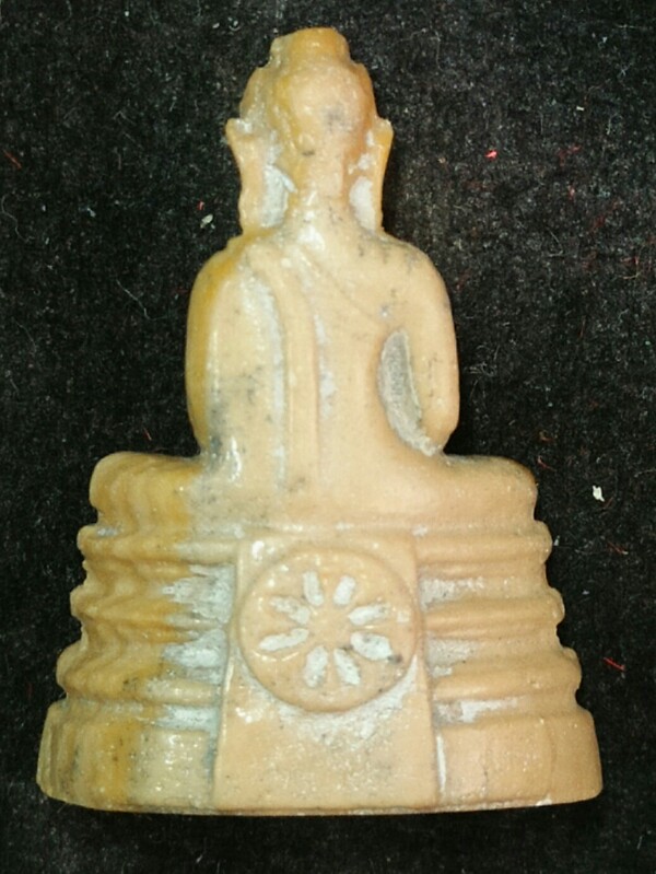 # 20 บาท พระหลวงพ่อโสธร น่าจะเป็นหินแกะเก่าๆสวยๆ.....ไม่ทราบที่