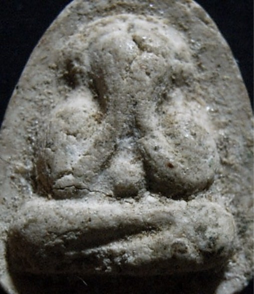 พระปิดตาหลังแบบหลวงปู่เฮี้ยง ปี2508 เนื้อผง วัดป่าฯ จ.ชลบุรี มาพร้อมบัตรรับรอง