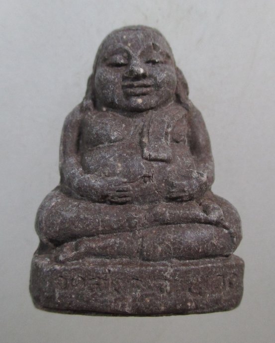๒๐ พระสังกัจจายลอยองค์  เนื้อผง 