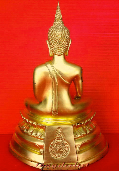 พระบูชาหลวงพ่อโต วัดบางพลีใหญ่ใน จ.สมุทรปราการ ปิดทองทั้งองค์ สวยมากค่ะ