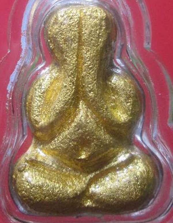 พระปิดตาเงินไหลมา หลวงปู่หมุน  ปิดทองแจกกรรมการ ฝังตระกุด อุดเทียนชัยปี2542.พร้อมบัตรรับรองพระแท้