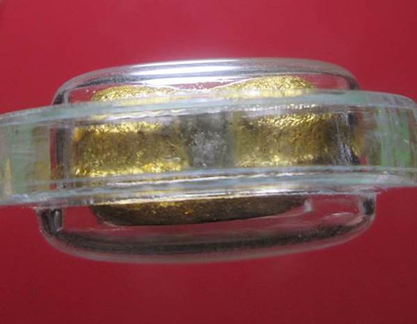 พระปิดตาเงินไหลมา หลวงปู่หมุน  ปิดทองแจกกรรมการ ฝังตระกุด อุดเทียนชัยปี2542.พร้อมบัตรรับรองพระแท้