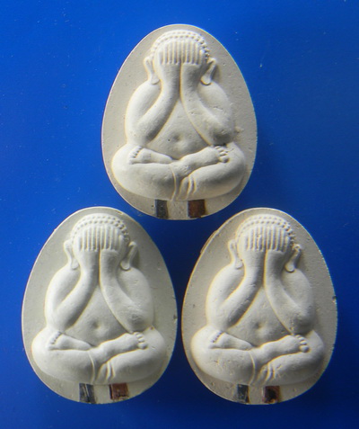 เคาะแรกแดง...พระปิดตาหลังยันต์ดวง ตะกรุดคู่...รวม ๓ องค์...สมเด็จพระญาณสังวร