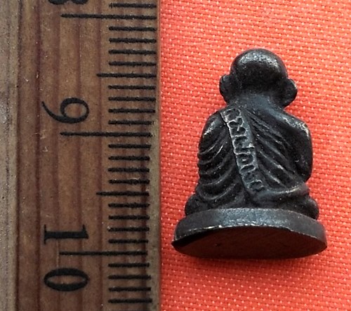 เริ่ม 10 บาท กับ รูปหล่อหลวงพ่อเงิน  …ET293