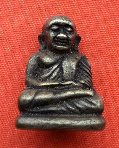 เริ่ม 10 บาท กับ รูปหล่อหลวงพ่อเงิน   …ET299