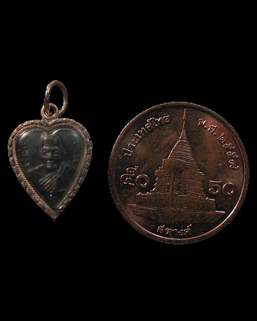 หัวแหวนหลวงพ่อทวด วัดช้างให้ ปี 2508 วัดช้างให้ จ.ปัตตานี เลี่ยมนาก