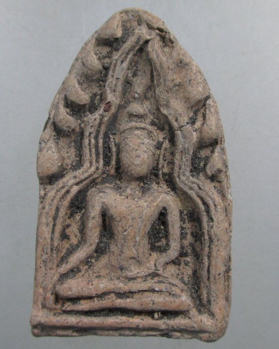 ๒๐ พระขุนแผนเนื้อดิน
