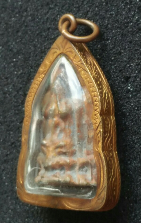 +++พระโคนสมอ..สวยๆเลี่ยมกรอบพร้อมใช้. ...เนื้อสวยๆ