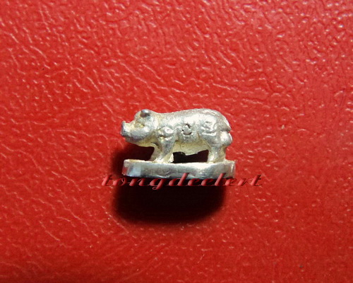 หมูจิ๋วมหาลาภ หลวงพ่อเปิ่น วัดบางพระ จ.นครปฐม เนื้อเงิน น่ารักมากค่ะ