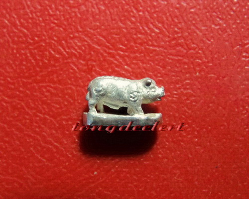 หมูจิ๋วมหาลาภ หลวงพ่อเปิ่น วัดบางพระ จ.นครปฐม เนื้อเงิน น่ารักมากค่ะ