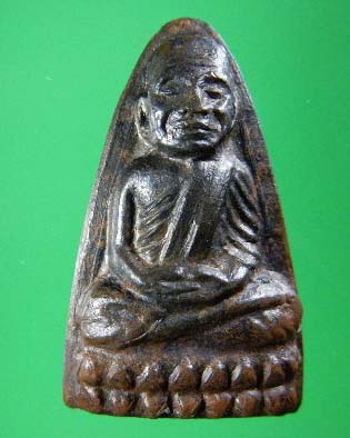 หลวงปู่ทวดหลังตัวหนังสือ วัดช้างให้ ปี 2524 เนื้อทองแดง วัดใจเคาะเดียว 