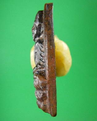 หลวงปู่ทวดหลังตัวหนังสือ วัดช้างให้ ปี 2524 เนื้อทองแดง วัดใจเคาะเดียว 