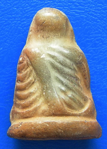 พระรูปเหมือนหลวงพ่อเงินวัดบางคลาน เนื้อดิน...