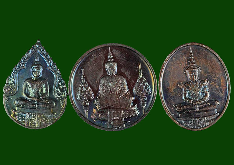  เคาะแรกแดง** เหรียญพระแก้วมรกต หลังภปรฉลองกรุงรัตนโกสินทร์ 200 ปี พ.ศ.2525ครบชุด สามสามฤดู บล็อคพระ