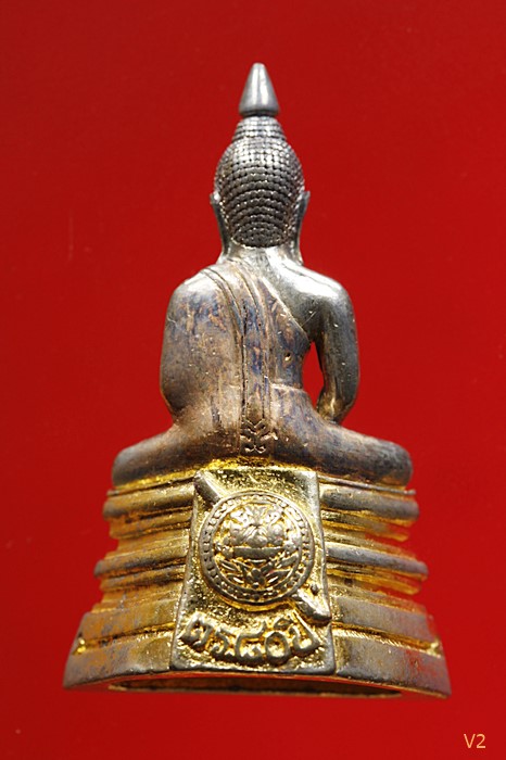 รูปหล่อหลวงพ่อโสธร กรมตำรวจ สามกษัตริย์ คอสามเส้น ผิวเดิม ๆ สภาพสวย พร้อมกล่องเดิม.../862