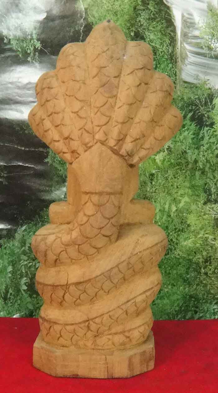 พระพุทธปางนาคปรก เสริมมงคลและโชคลาภ ปิดทองไม่ทราบที่ไม้สักแกะสลัก ขนาด กว้าง 7 ซม  ลึก 7 ซม สูง 23 ซ
