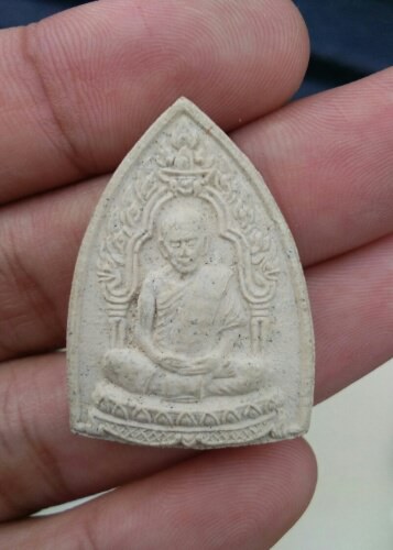 พระผงหลวงปู่ทิมรุ่นมงคลศิลาฤกษ์ ปี37. เคาะเดียว