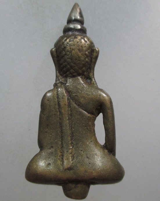 ๒๐ พระยอดธง เนื้อโลหะผสม พระเกศเนื้อชิน