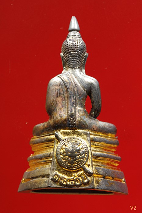 รูปหล่อหลวงพ่อโสธร กรมตำรวจ สามกษัตริย์ ผิวเดิม ๆ สภาพสวย พร้อมกล่องเดิม.../890