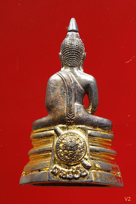 รูปหล่อหลวงพ่อโสธร กรมตำรวจ สามกษัตริย์ ผิวเดิม ๆ สภาพสวย พร้อมกล่องเดิม.../896