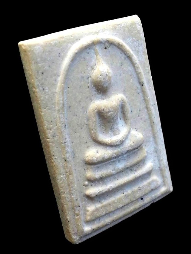 450 ฿ พระสมเด็จวัดระฆังรุ่น 122 ปี ( พิมพ์ใหญ่ ) " พิเศษเม็ดมวลสาร " หลังตรายางสีม่วง พร้อมกล่องเดิม