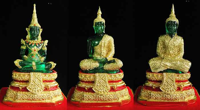 ***เคาะแรกค่ะ ******รวมยกชุดพระแก้วมรกต 3 ฤดู***