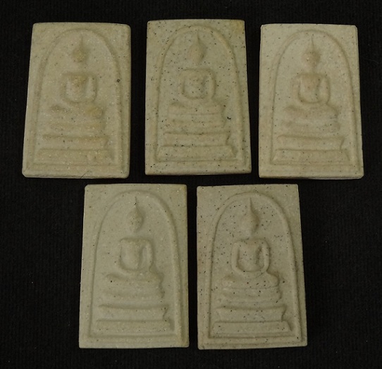 สมเด็จวัดระฆัง รุ่น อนุสรณ์122ปี พิมพ์ใหญ่ 5องค์ คัดสวย พร้อมกล่องเดิม